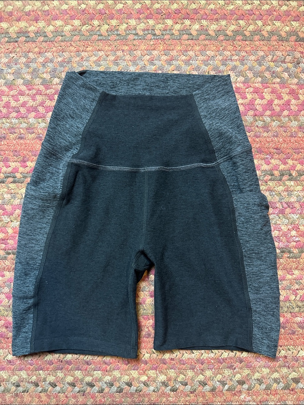 BEYOND YOGA High-Waist Black & Charcoal Women’s side pockets  Athletic Shorts